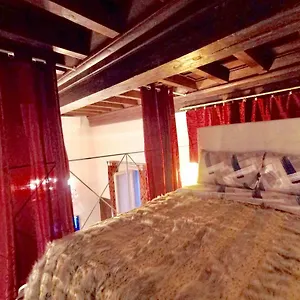 Florentine Style Apartment Florence